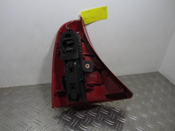 Feu arriere principal droit (feux) RENAULT CLIO 2 PHASE 1 – 7700410518