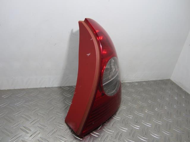 Feu arriere principal droit (feux) RENAULT CLIO 2 PHASE 2 – 8200071414