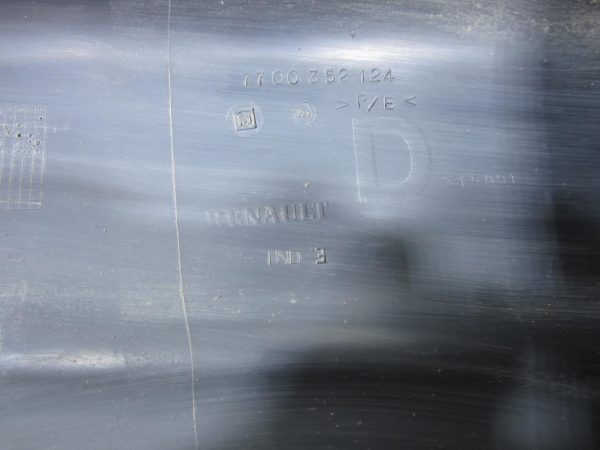 Baguette d’aile arrière droite RENAULT MASTER 2 – 7700352124