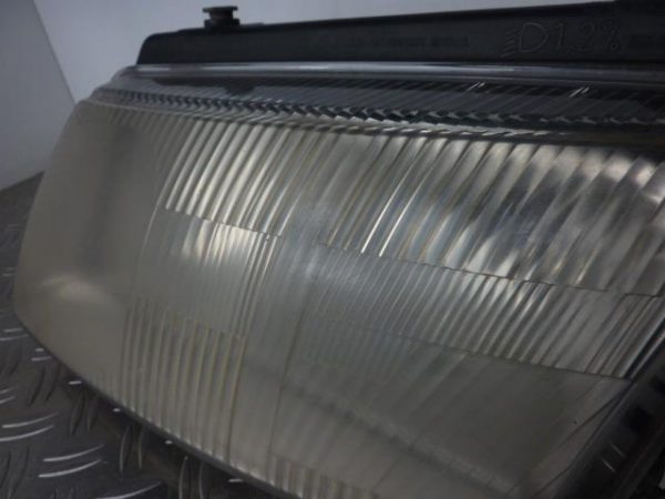Optique avant principal gauche (feux)(phare) VOLKSWAGEN PASSAT 4 PHASE 1 – 3B0941017R
