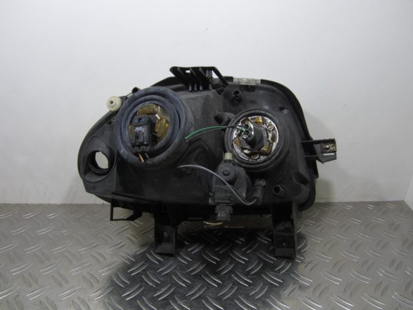 Optique avant principal gauche (feux)(phare) RENAULT CLIO 2 PHASE 1 – 7701045174 / 14861100