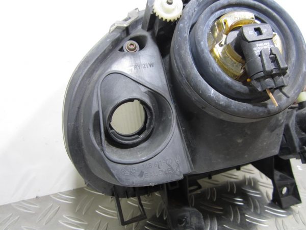 Optique avant principal gauche (feux)(phare) RENAULT CLIO 2 PHASE 1 – 7701045174 / 14861100