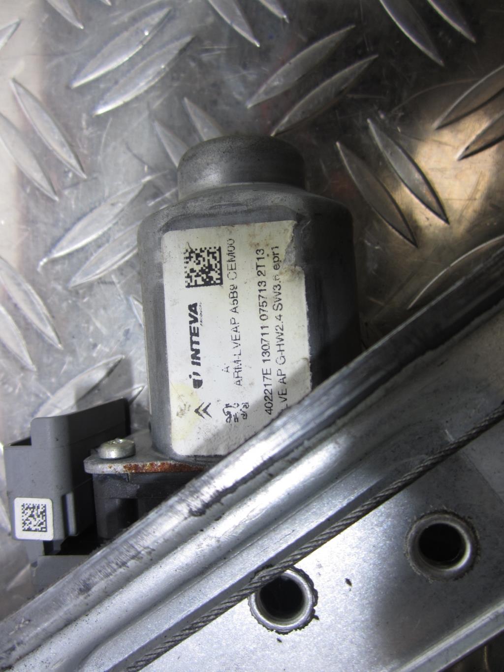 Leve vitre electrique avant gauche CITROEN C3 2 PHASE 1 – 9802617780