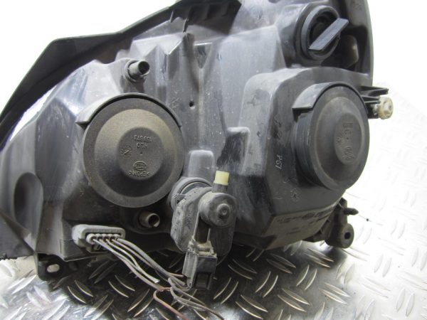 Optique avant principal droit (feux)(phare) RENAULT CLIO 2 PHASE 2 – 7701057658