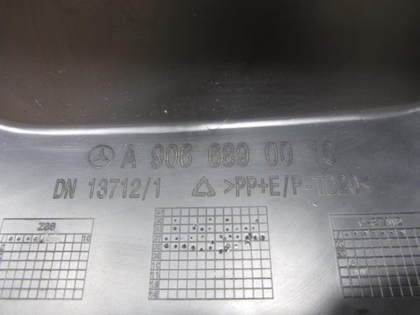 Console central (interieur plastique) MERCEDES SPRINTER 2 PHASE 1 – A9066890010