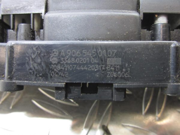 Bouton de warning MERCEDES SPRINTER 2 PHASE 1 – A9065450107