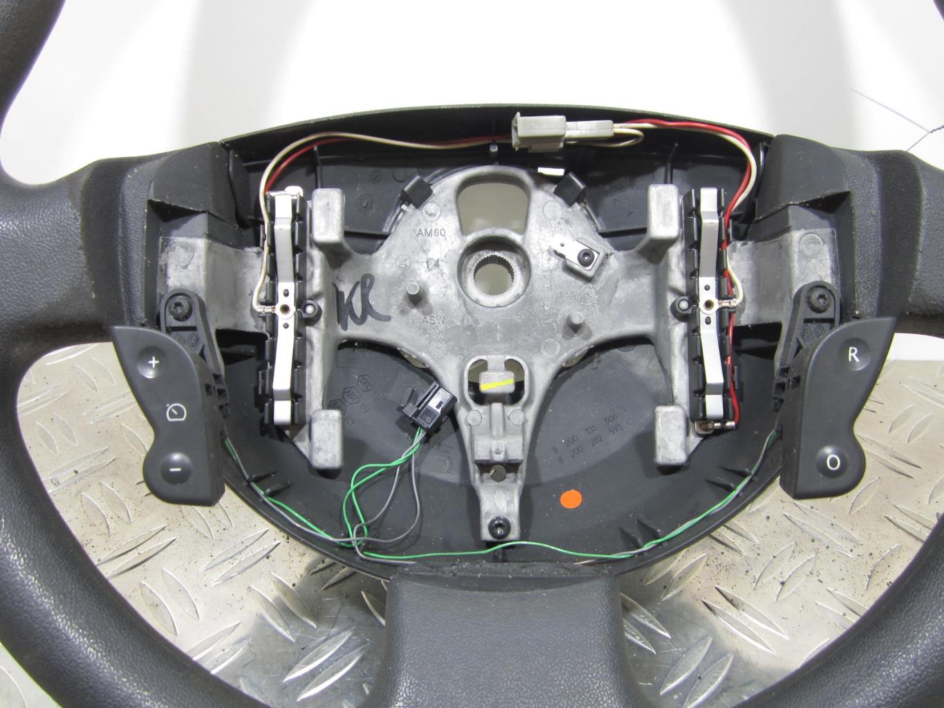 Volant RENAULT GRAND SCENIC 2 PHASE 2 – 8200106306