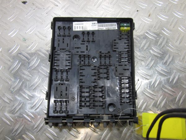 Boitier servitude moteur (BSM) VOLKSWAGEN GOLF 5 – 1k0937124