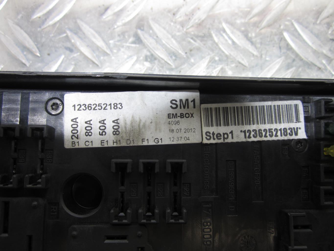Boitier servitude moteur (BSM) VOLKSWAGEN GOLF 5 – 1k0937124