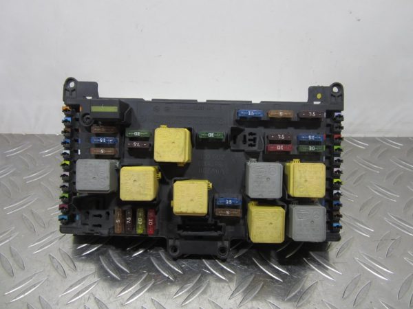 Boitier servitude moteur (BSM) / Boitier SAM MERCEDES VITO 639 PHASE 1 – A6395450801 / 6399000700