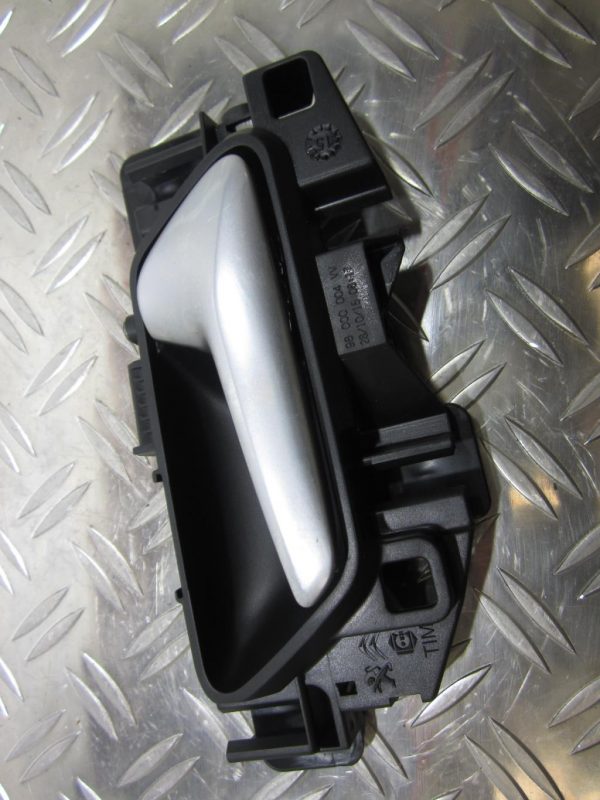 Poignee interieur arriere droit PEUGEOT 308 2 PHASE 1 – 98000004VV
