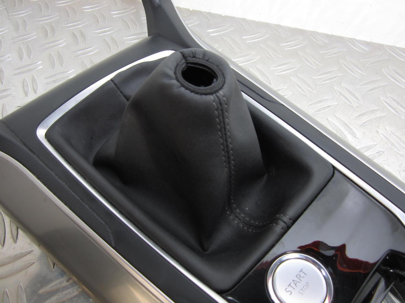 Console central (interieur plastique) PEUGEOT 308 2 PHASE 1 – 98088087XU / 9801108980