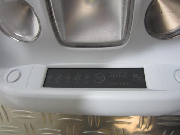 Eclairage de plafonnier PEUGEOT 308 2 PHASE 1 – 9677821577