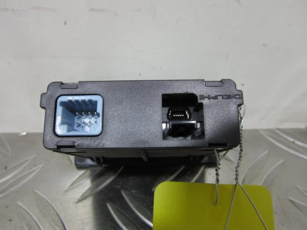 Prise port USB RENAULT CLIO 5 – 280231553R
