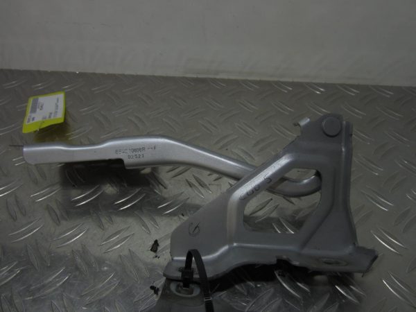 Charnieres de capot RENAULT CLIO 5 – 654010808r / 654006494r