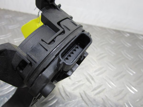 Potentiometre de pedale de gaz d’accelerateur RENAULT CLIO 5 – 180108467r