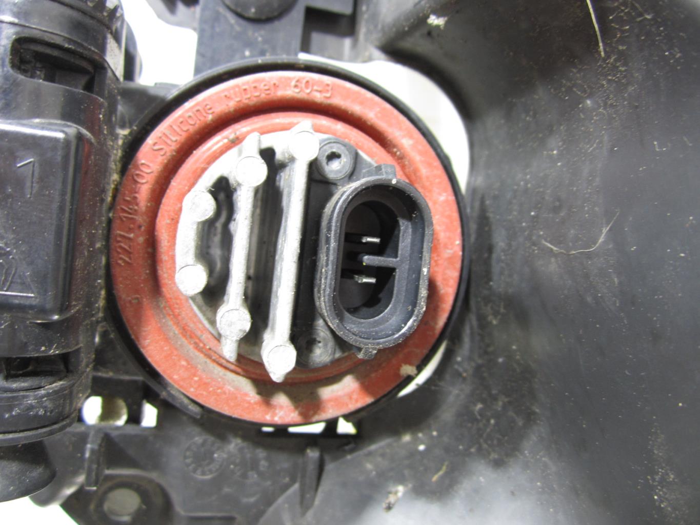 Anti brouillard droit (feux) RENAULT CLIO 5 – 261504122r
