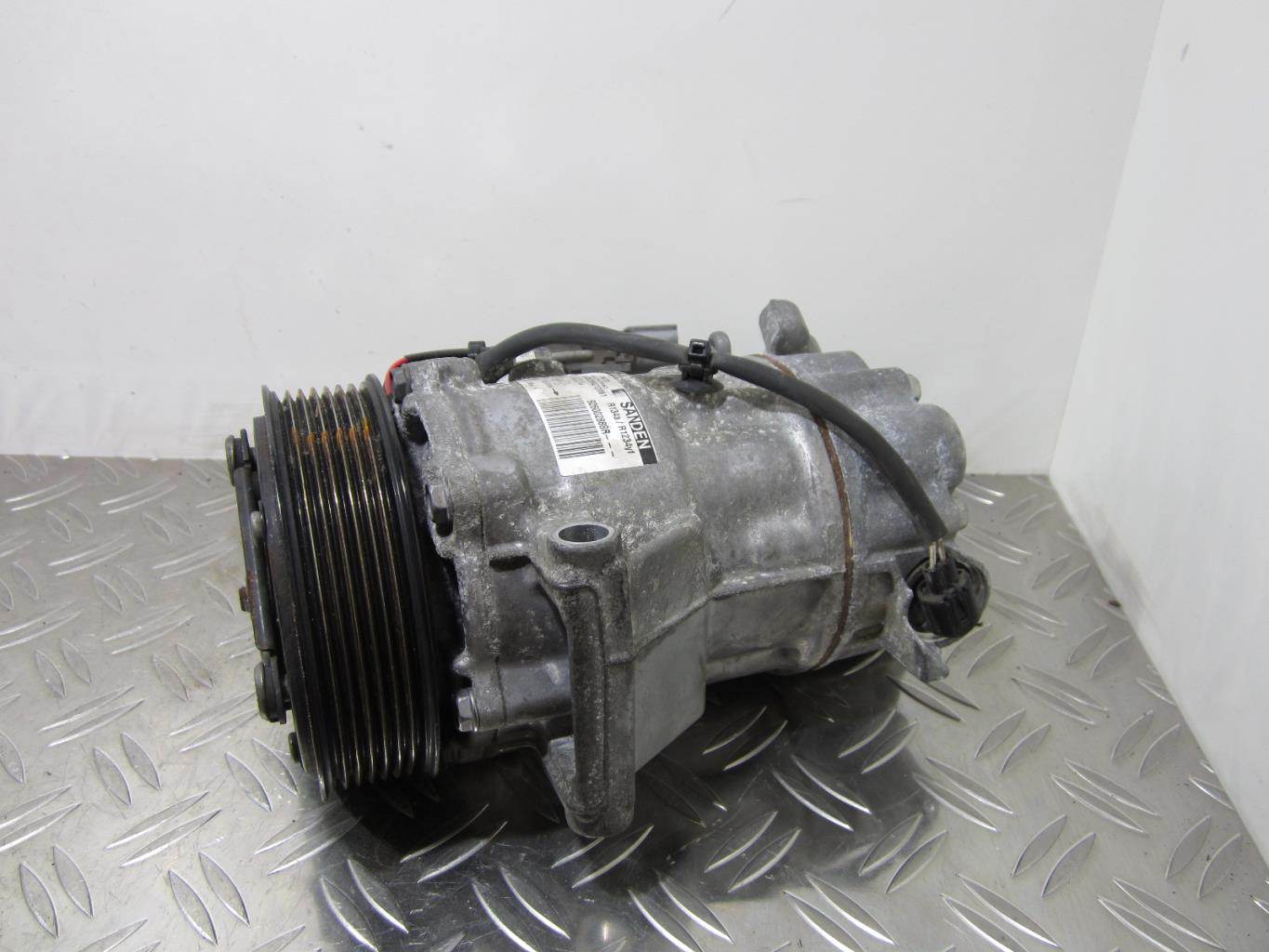 Compresseur clim RENAULT CLIO 5 – 926002888r