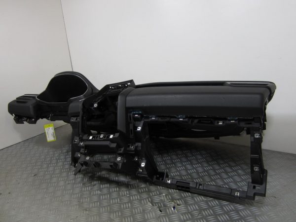 Tableau de bord RENAULT CLIO 5 – A681001535