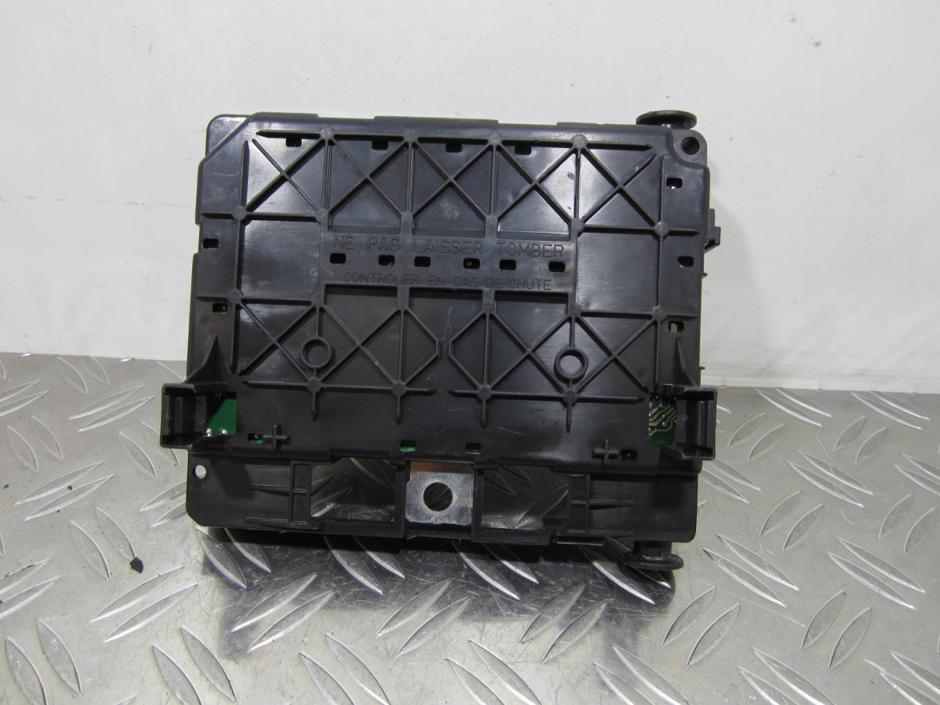 Boitier servitude moteur (BSM) PEUGEOT 206 PHASE 2 – 9643498880