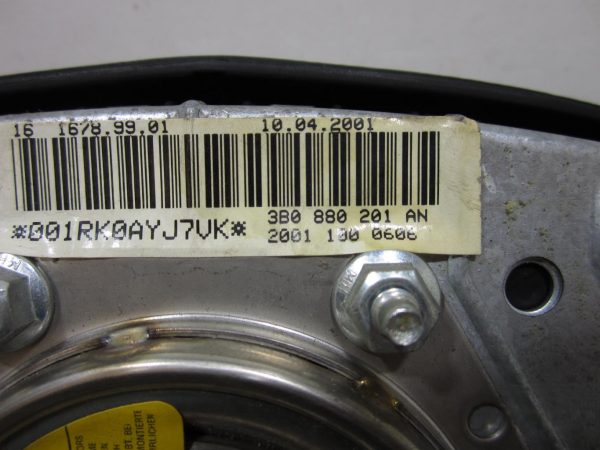 Air bag conducteur VOLKSWAGEN GOLF 4 – 3B0880201