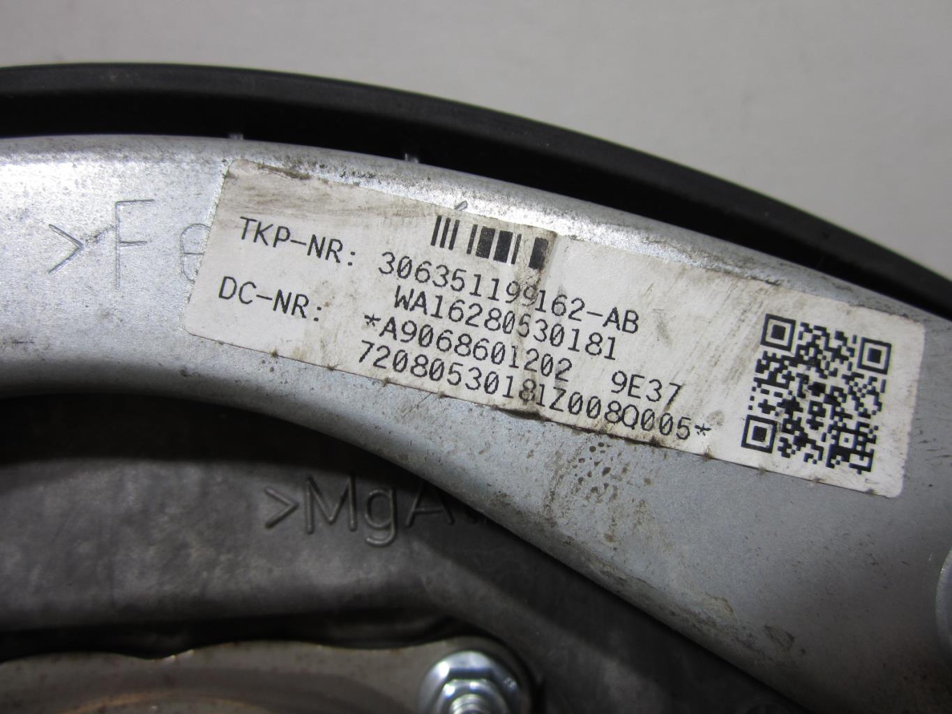 Air bag conducteur MERCEDES SPRINTER 2 – A9068601202