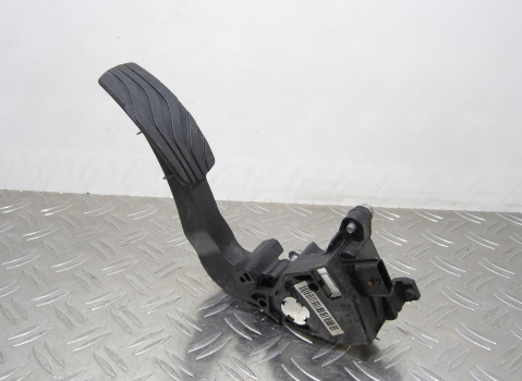 Potentiometre de pedale de gaz d’accelerateur RENAULT MEGANE 4 PHASE 1 – 180020000R