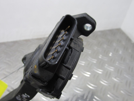 Potentiometre de pedale de gaz d’accelerateur SUZUKI SWIFT 3 – 4940051K50 / 6PV00907403