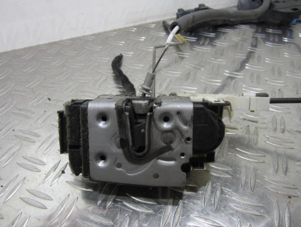 Serrure avant gauche MERCEDES SPRINTER 2 PHASE 1 – A9067202135