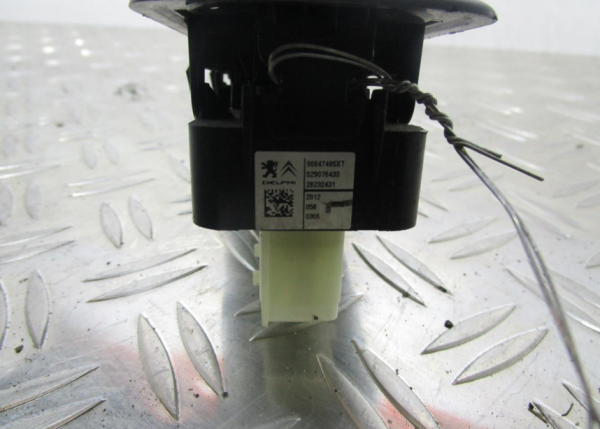 Interrupteur de leve vitre avant gauche CITROEN C3 2 PHASE 1 – 96647495xt