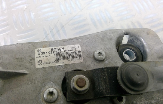 Moteur essuie glace avant PEUGEOT 308 2 SW PHASE 1 BREAK – 9810327980