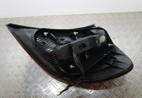 Feu arriere principal gauche (feux) MERCEDES CLASSE C W203 PHASE 1 – 27742002