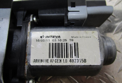Leve vitre electrique avant gauche PEUGEOT 207 PHASE 2 BREAK – 9671270980