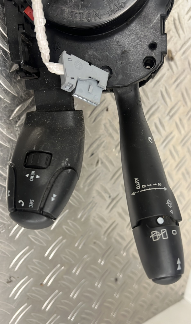 Com (Bloc Contacteur Tournant+Commodo Essuie Glace+Commodo Phare) PEUGEOT 308 1 PHASE 1 – 96640440xt