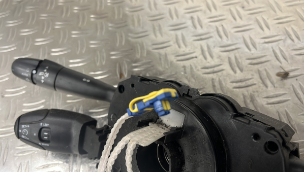 Com (Bloc Contacteur Tournant+Commodo Essuie Glace+Commodo Phare) PEUGEOT 308 1 PHASE 1 – 96640440xt