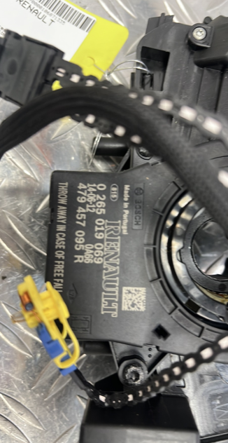 Com (Bloc Contacteur Tournant+Commodo Essuie Glace+Commodo Phare) RENAULT CLIO 4 PHASE 1 – 479457095r