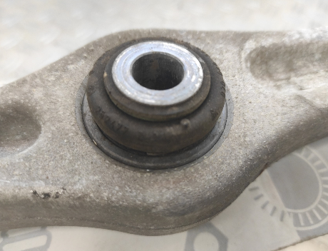 Bras de suspension superieur avant droit MERCEDES CLASSE GLC 253 COUPE PHASE 1 – A2053305801