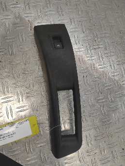 Interrupteur de leve vitre avant droit OPEL MERIVA B PHASE 1 – 13301886