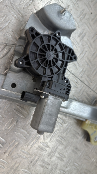 Leve vitre electrique arriere droit RENAULT CLIO 4 PHASE 2 – 82700888R