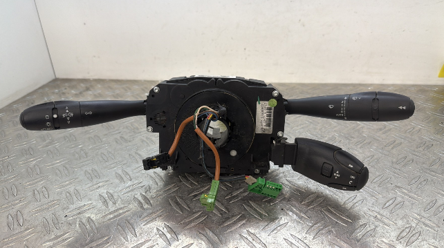 Com (Bloc Contacteur Tournant+Commodo Essuie Glace+Commodo Phare) CITROEN C6 – 96611306XT