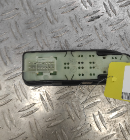 Interrupteur de leve vitre avant gauche CITROEN C3 2 PHASE 1 – 96647495XT