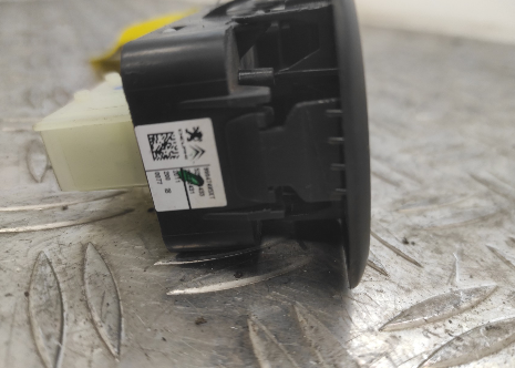 Interrupteur de leve vitre avant gauche CITROEN C3 2 PHASE 1 – 96647495XT