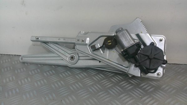 Mecanisme de leve vitre electrique avant droit RENAULT TWINGO 1 PHASE 3 8200051780/8200052944