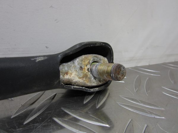 Attache ceinture avant gauche HONDA CIVIC 4 EC932