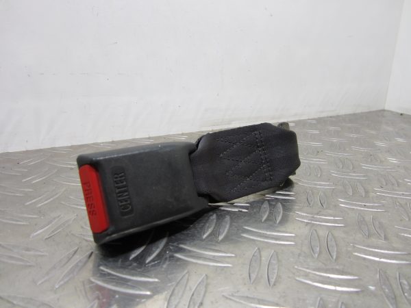 Attache ceinture arriere gauche HONDA CIVIC 4 EC932