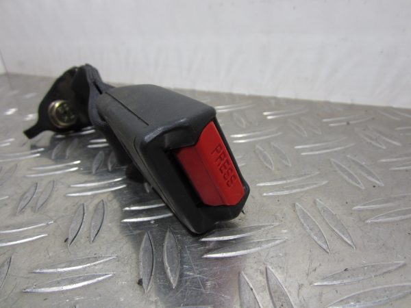 Attache ceinture arriere gauche HONDA CIVIC 4 EC932