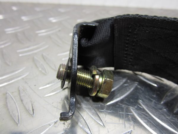 Attache ceinture arriere droit HONDA CIVIC 4 EC932