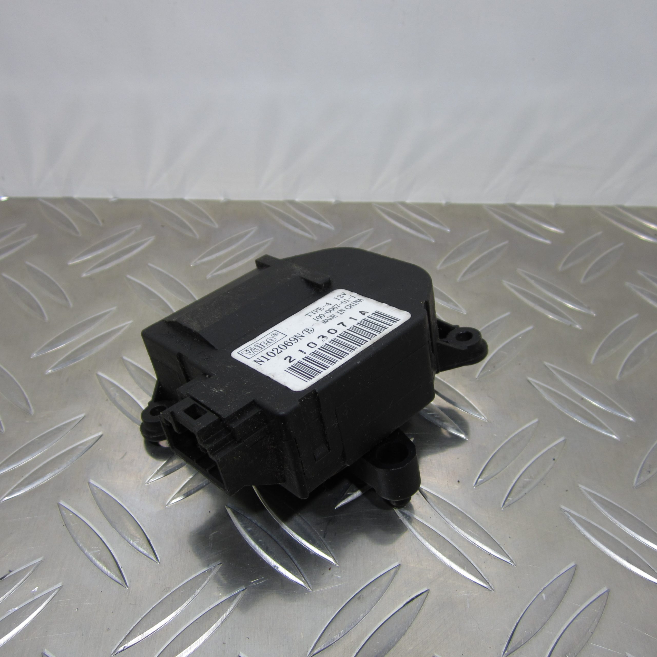 Moteur de volet de climatisation/chauffage PEUGEOT 207 PHASE 2 N102069N