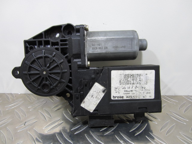 Moteur leve vitre avant gauche PEUGEOT 307 CC – 9651734880 / 5512000172