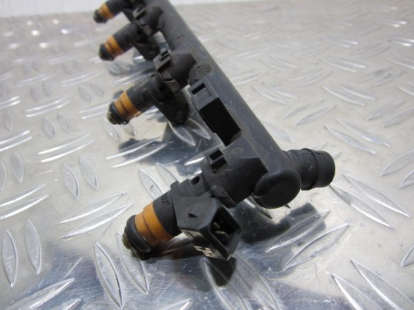 Rampe injection RENAULT MEGANE 1 1.4i – 7700112519